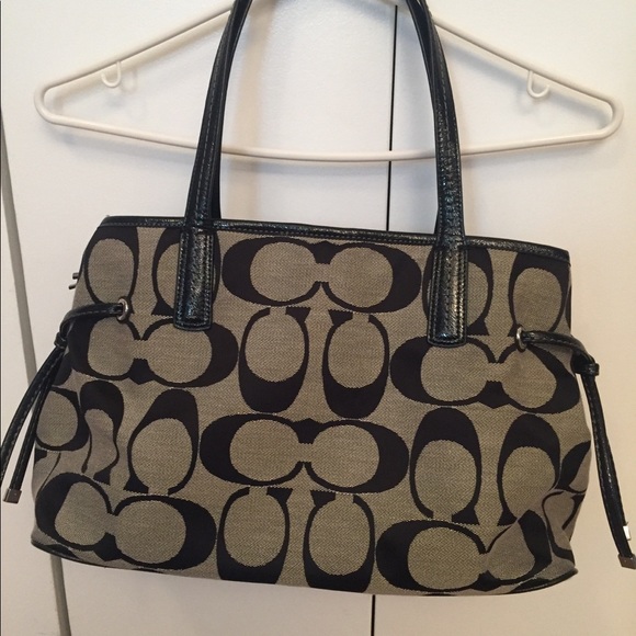 Coach purse - Picture 2 of 8